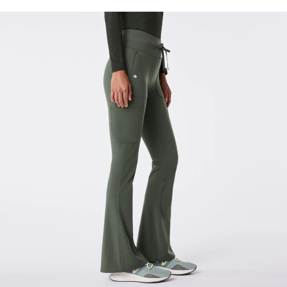 Figs Scrub Flare Leggings in Moss